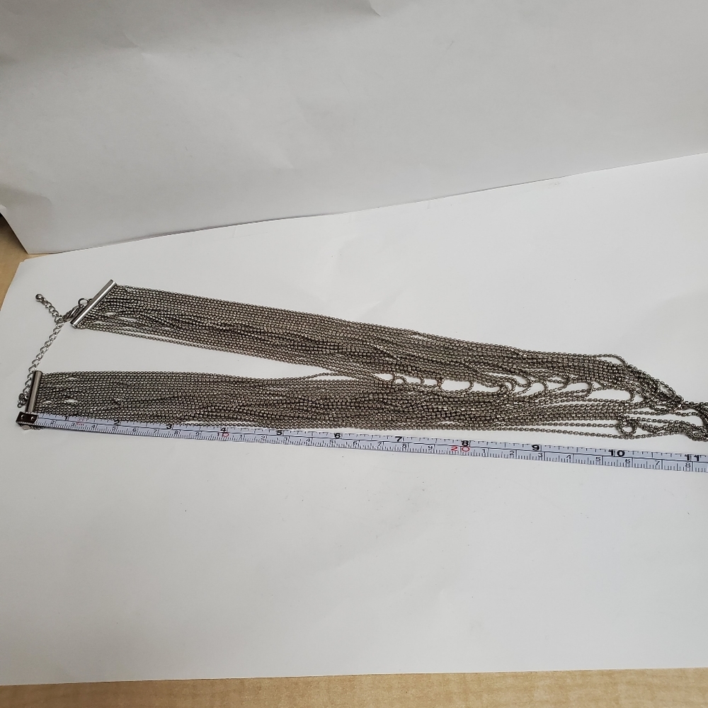 This Multi-Stranded 22 Chains Silvertone Statemen… - image 5